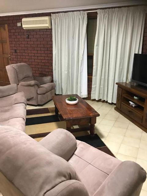 SA House - Perths Hotel 3
