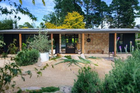 SABLE MAE Luxury Rustic Ranch - Perths Hotel 1
