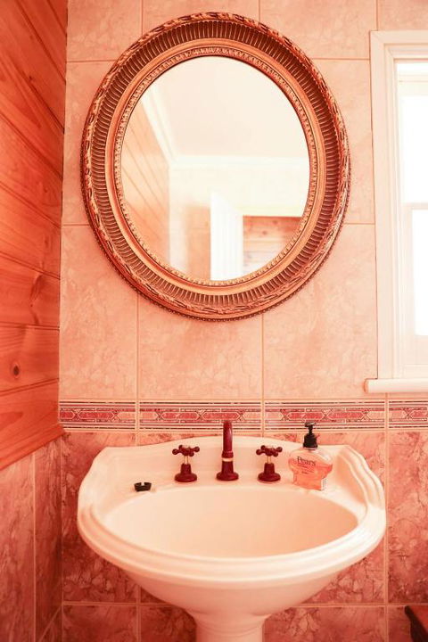 SaltBush Cottage - Perths Hotel 2