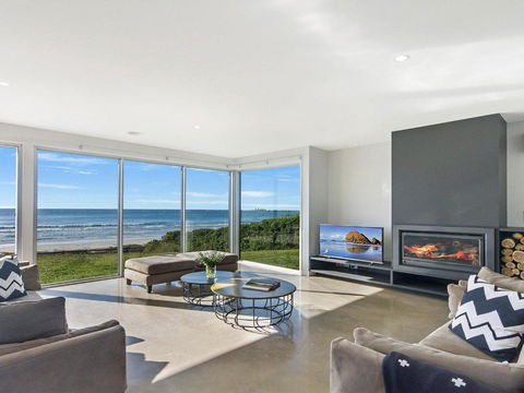 Saltwater Retreat - Perths Hotel 1