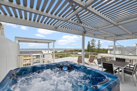 Salty Breeze - Rooftop Terrace & Jacuzzi - Perths Hotel 0