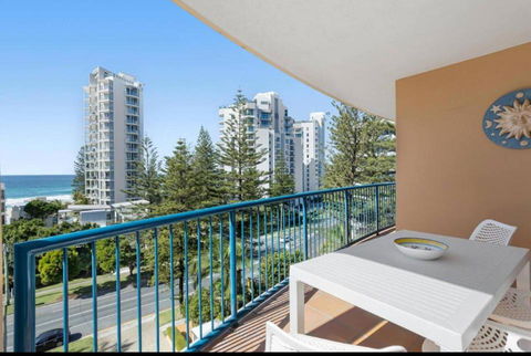 San Mateo On Broadbeach - Perths Hotel 2