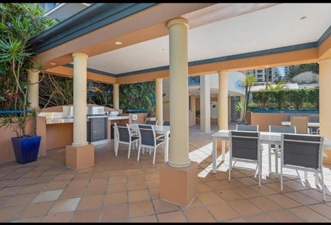 San Mateo On Broadbeach - Perths Hotel 1