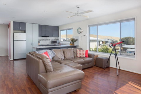 San Remo Views - Perths Hotel 0