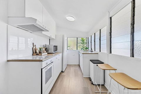Sandown Beachside Cottage - Perths Hotel 2