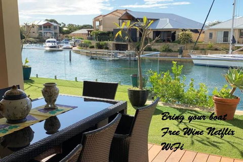 Sandpiper Island Tranquil Waterfront Views & Jetty - Perths Hotel 0