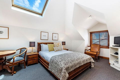 Sandstone Suites - In The Heart Of Port Fairy - Perths Hotel 2