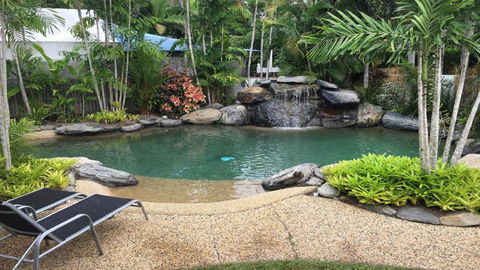 Sandwater Port Douglas - Perths Hotel 1