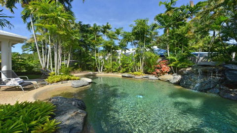 Sandwater Port Douglas - Perths Hotel 2
