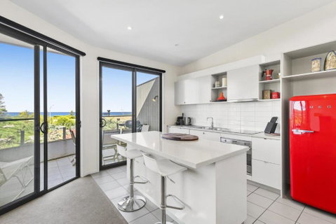 Sandy Beach Apt 4 - Perths Hotel 2