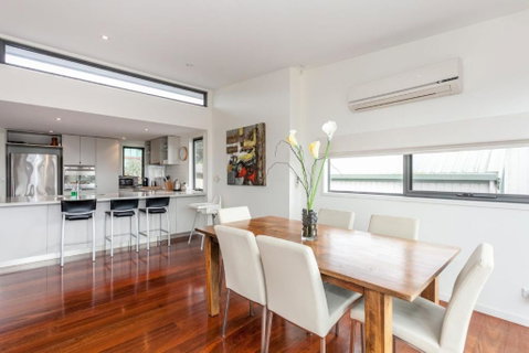 Sandy Beach One - Perths Hotel 1