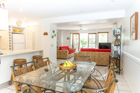 Sandy Beach Resort - Perths Hotel 3
