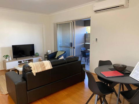 Smart Modern Close City/Airport WIFI/Park/Netflix - Perths Hotel 3