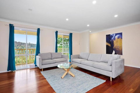 Spacious 3BR Family Haven In Upper Ferntree Gully - Perths Hotel 3