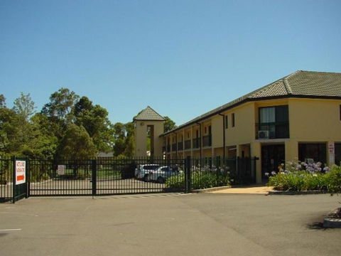 St Marys Park View Motel - Perths Hotel 3