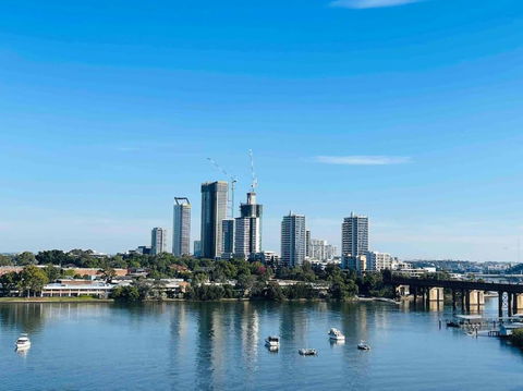 Stunning Waterfront 3 Bedroom Condo With Pool, BBQ - Perths Hotel 2