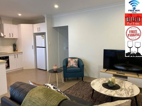 Stylish Modern Airport City WIFI Park Netflix Wine - Perths Hotel 0
