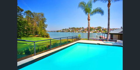 Sydney 5 Bedrooms Water Front House - Perths Hotel 1