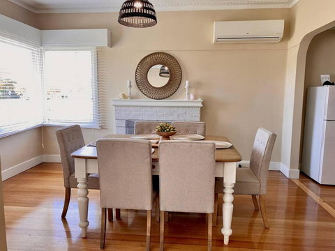 The Haven Ballarat- Cosy, Open Fireplace - Perths Hotel 3