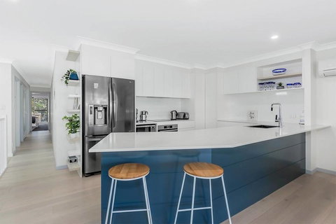 Beachside Bliss - Perths Hotel 1