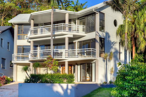 BEACHSIDE MANOR - Walk To The Beach - Perths Hotel 0
