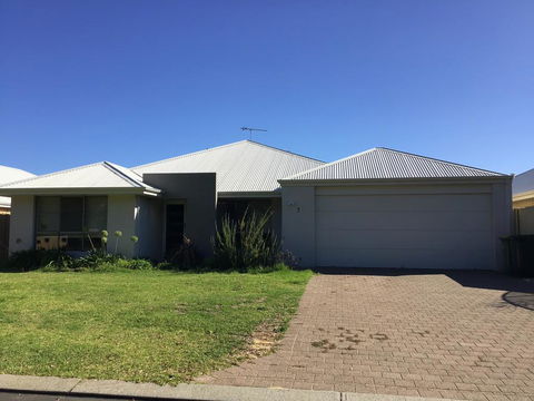 Beachwood House - Broadwater - Perths Hotel 0