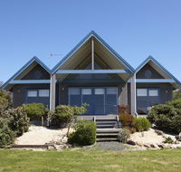 Bear Gully Coastal Cottages - Perths Hotel