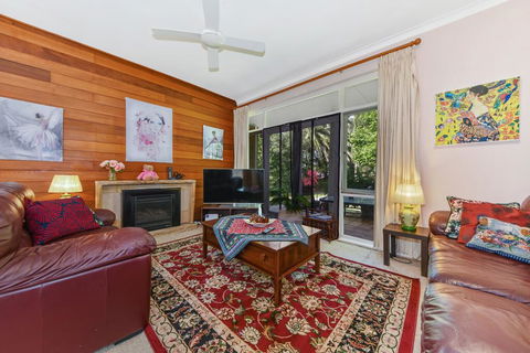 BEAUTIFUL HOLIDAY HOME CLOSE TO KU-RING-GAI CHASE NNT328 - Perths Hotel 1
