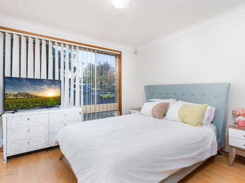 Beautiful Home Norwest Of Sydney - Perths Hotel 2