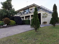 Book Cooranbong Accommodation Vacations Perths Hotel Perths Hotel