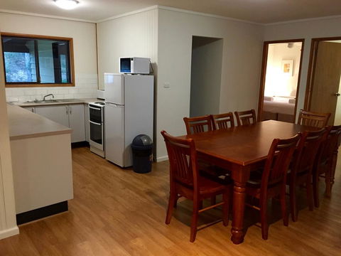 Belford Cottages - Perths Hotel 1