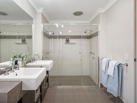 Belle View - Callala Bay - Perths Hotel 3