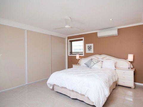 Bellima Beach House', 9 Jackson Close - Huge Duplex With Air Con And Fabulous Views - Perths Hotel 1