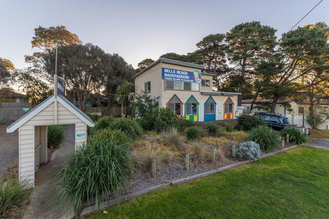 Bells Beach Backpackers - Perths Hotel 1