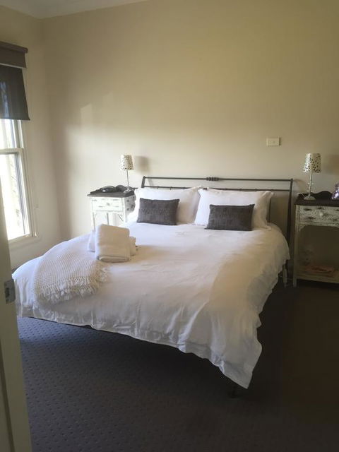 Bennett House Horsham - Perths Hotel 0