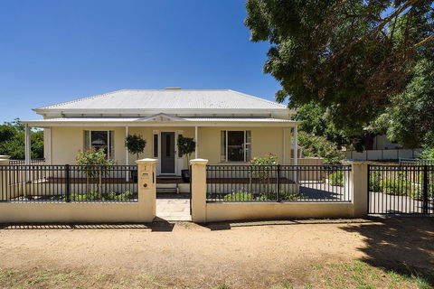 Berkeley Street Townhouse - Perths Hotel 0