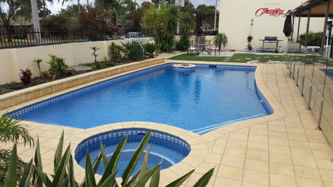 Best Western Chaffey Motor Inn - Perths Hotel 1