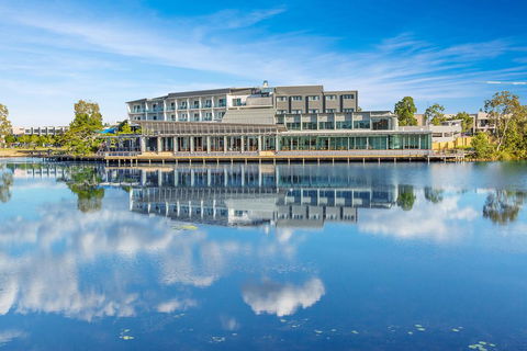 Best Western Plus North Lakes Hotel - Perths Hotel 0