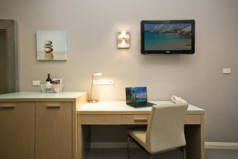Best Western Sanctuary Inn - Perths Hotel 2