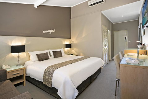 Best Western Sanctuary Inn - Perths Hotel 1