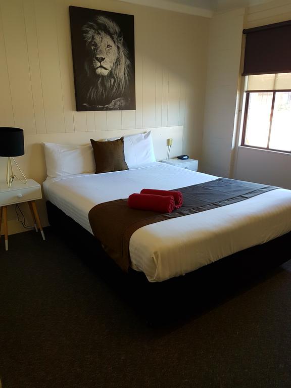 Oxley NSW Perths Hotel