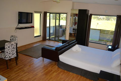 Bimbi Park - Camping Under Koalas - Perths Hotel 1