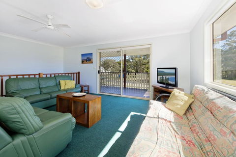 Bimbimbi 1, 11 Willow Street - Perths Hotel 3