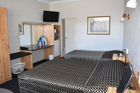 Black Diamond Motel - Perths Hotel 1