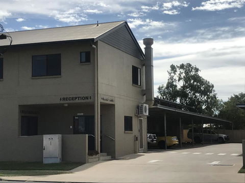 Blackwater Central Motel - Perths Hotel 2