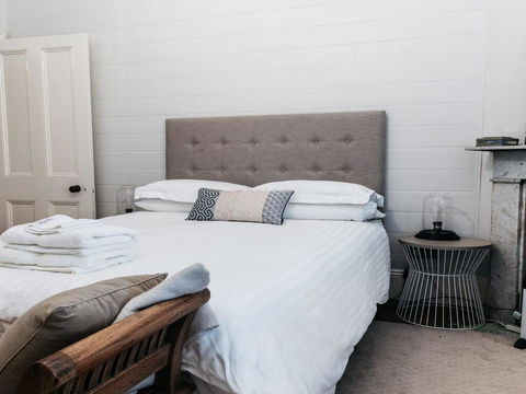 Blake House - Iconic Coastal Homestead - Perths Hotel 2