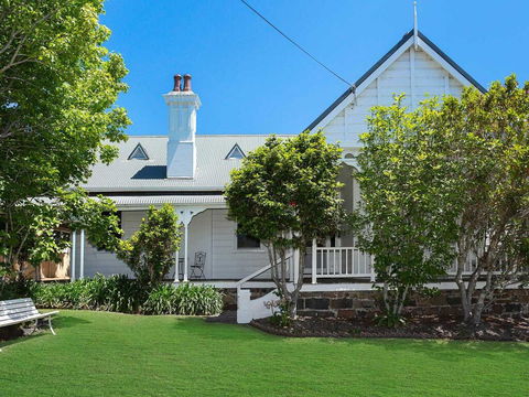 Blake House - Iconic Coastal Homestead - Perths Hotel 0