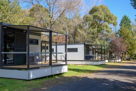 Blue Sapphire Village - Perths Hotel 1