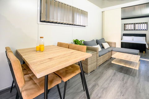 Blue Sapphire Village - Perths Hotel 3