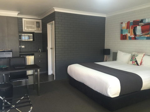 Blue Violet Motor Inn - Perths Hotel 0